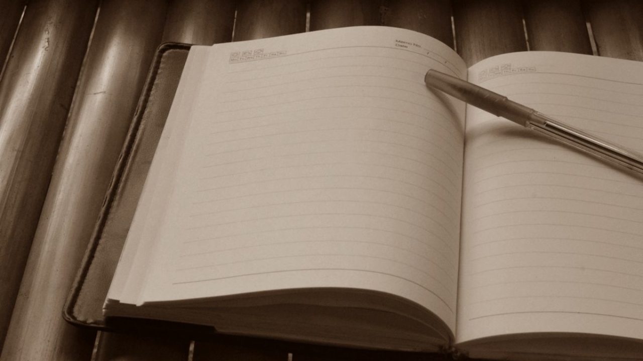 Teknik Menulis Buku Fiksi Sampai Naskah Dikirim Ke Penerbit Buku