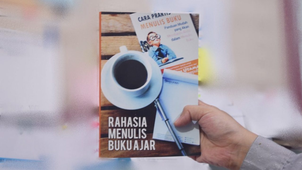 Inilah Ciri Ciri Buku Ajar Yang Perlu Anda Tahu