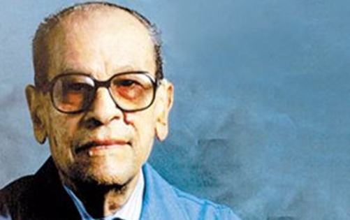 Naguib Mahfouz adalah tokoh muslim penulis terkenal