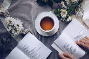 menumbuhkan minat baca