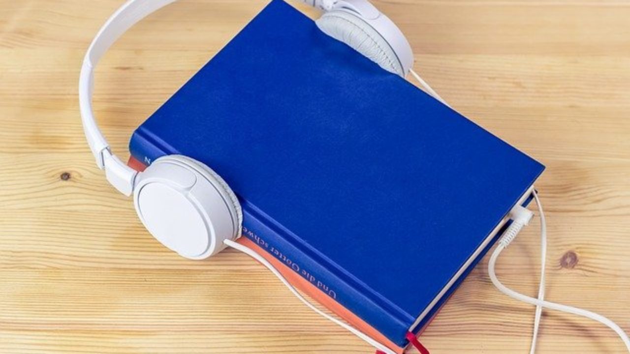 Pengertian dan Cara Membuat Audiobook - Penerbit Deepublish