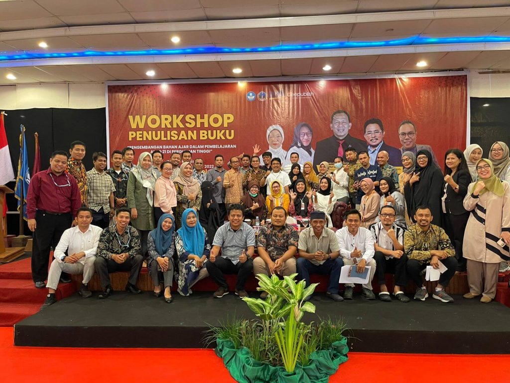 Workshop Penulisan Buku Pengembangan Bahan Ajar dalam Pembelajaran Abad 21 di Perguruan Tinggi (1)