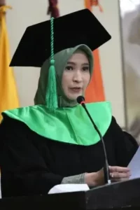 Prof. Dr. Tria Astika Endah P, S.K.M, M.K.M.