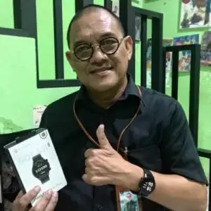 Dr. Ari Udijono